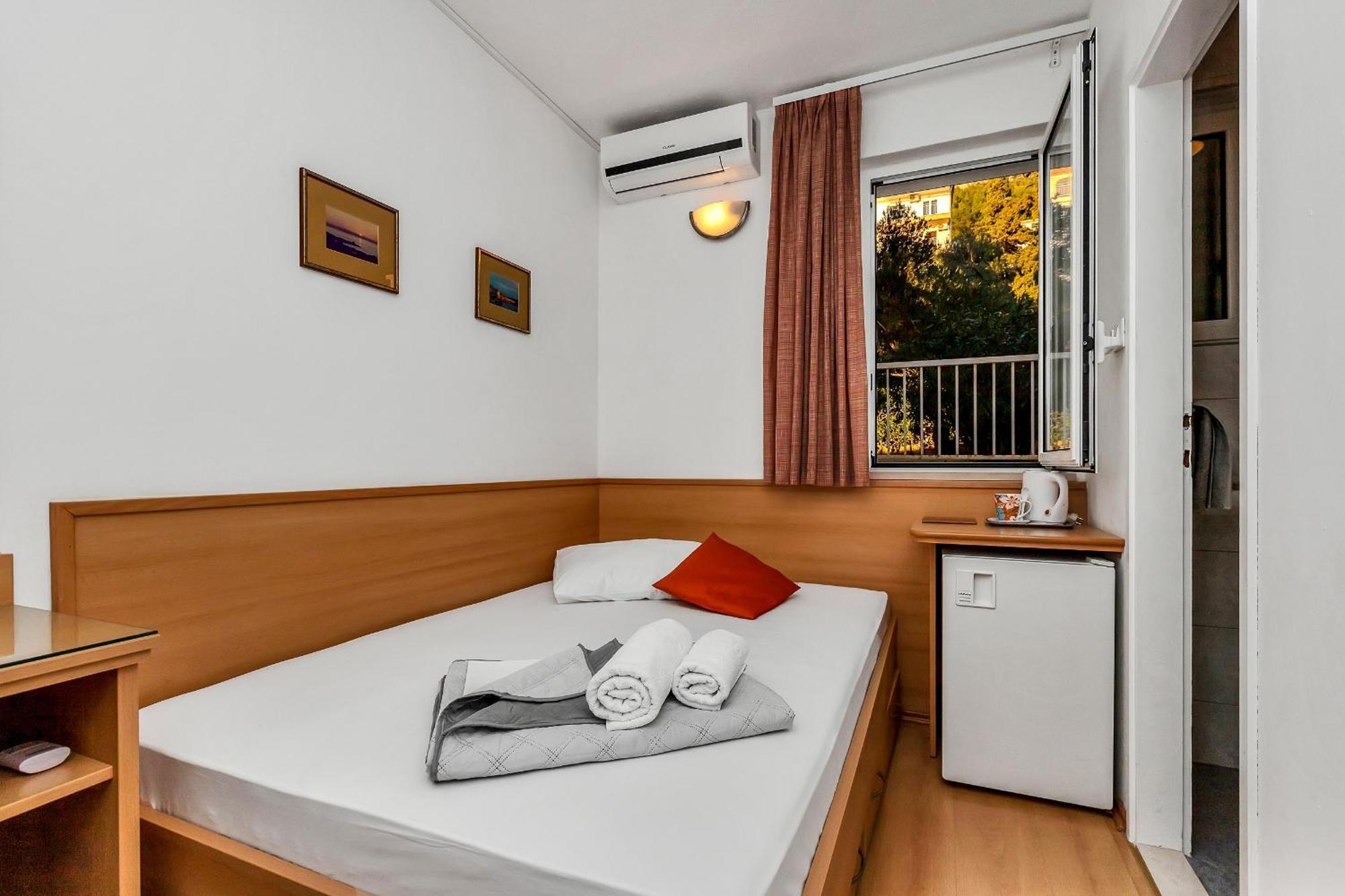 Apartments And Rooms By The Sea Baska Voda, Makarska - 2578 Exterior foto