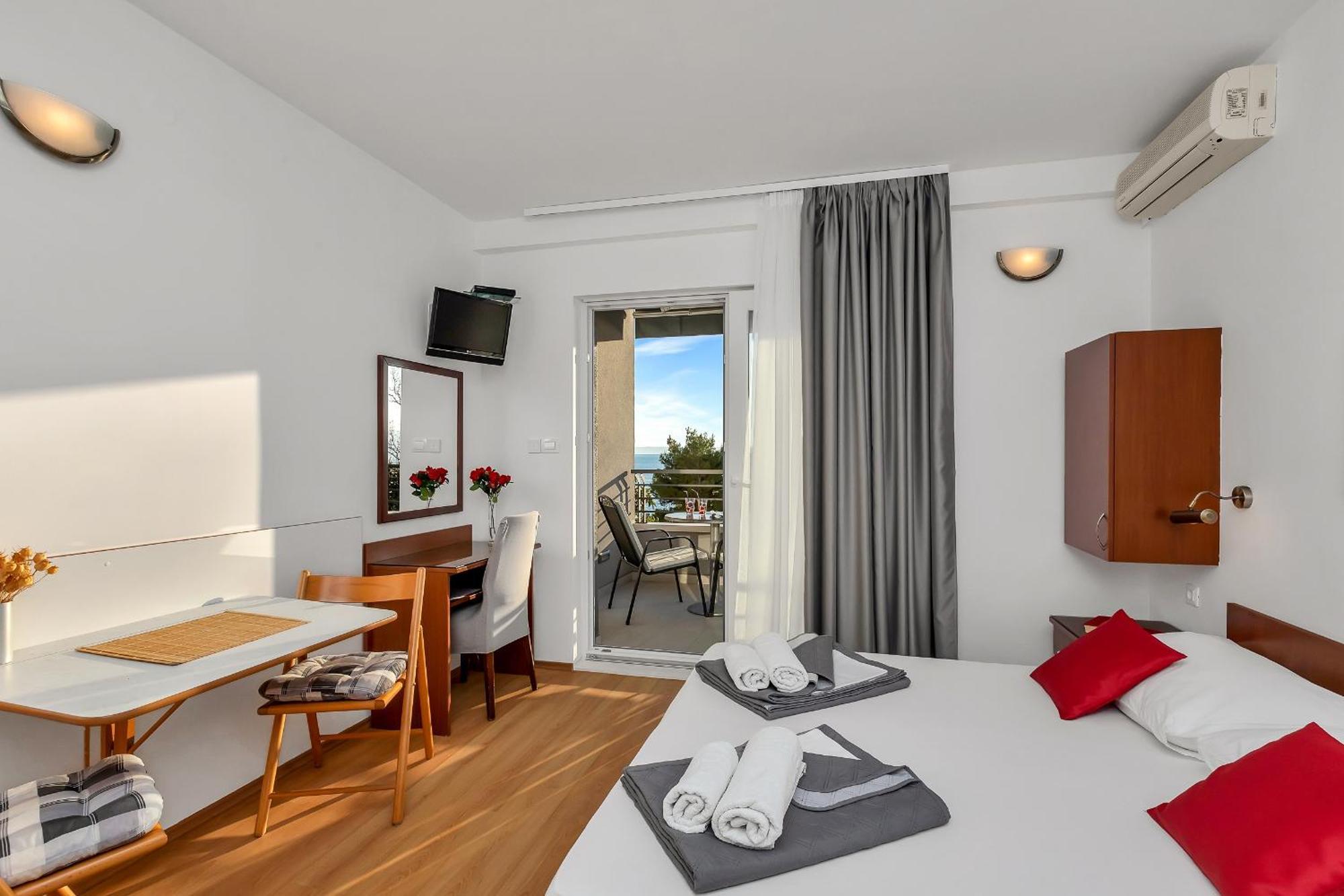 Apartments And Rooms By The Sea Baska Voda, Makarska - 2578 Quarto foto
